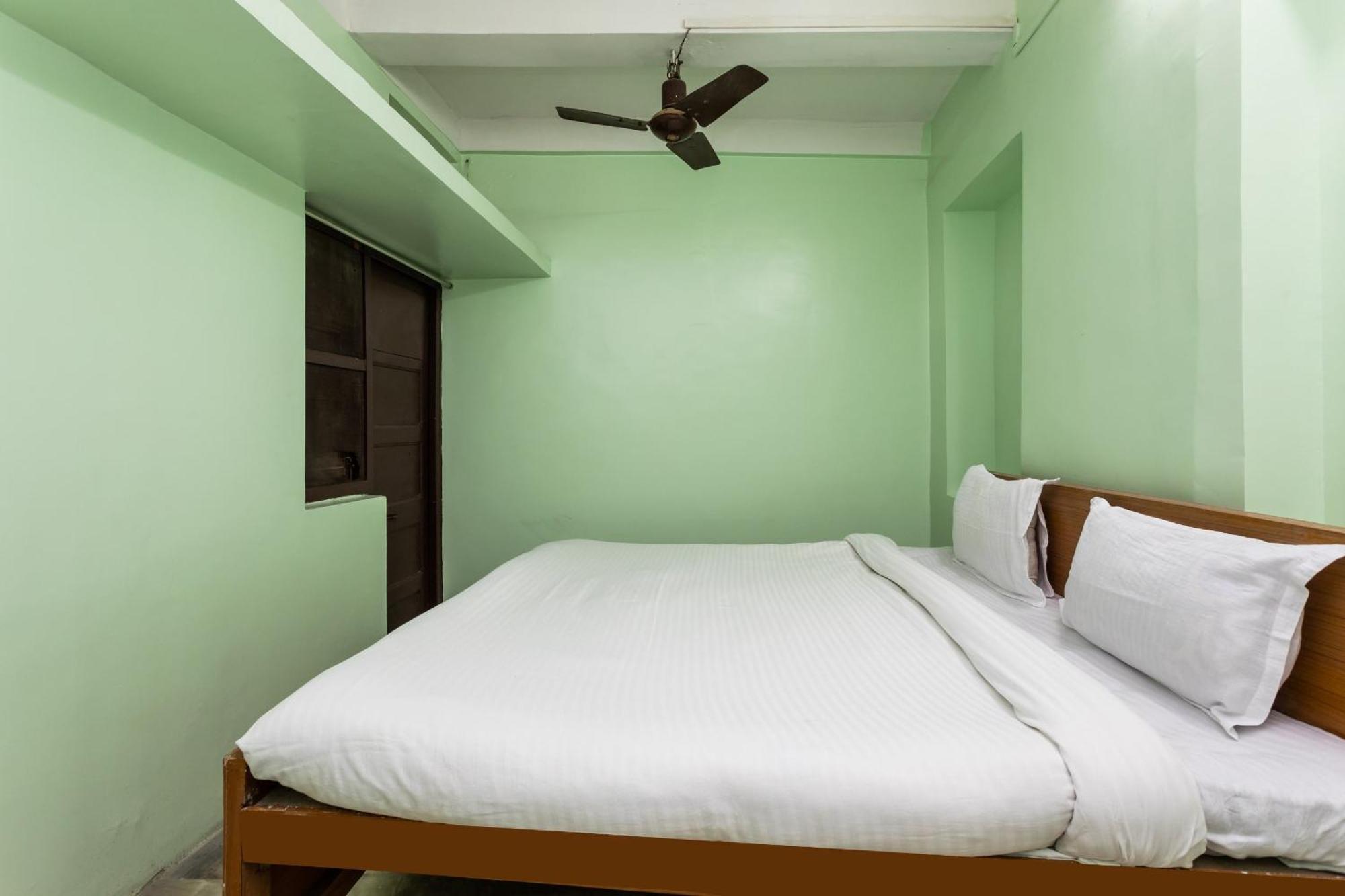 Spot On Hotel Sawera Indore Exterior photo